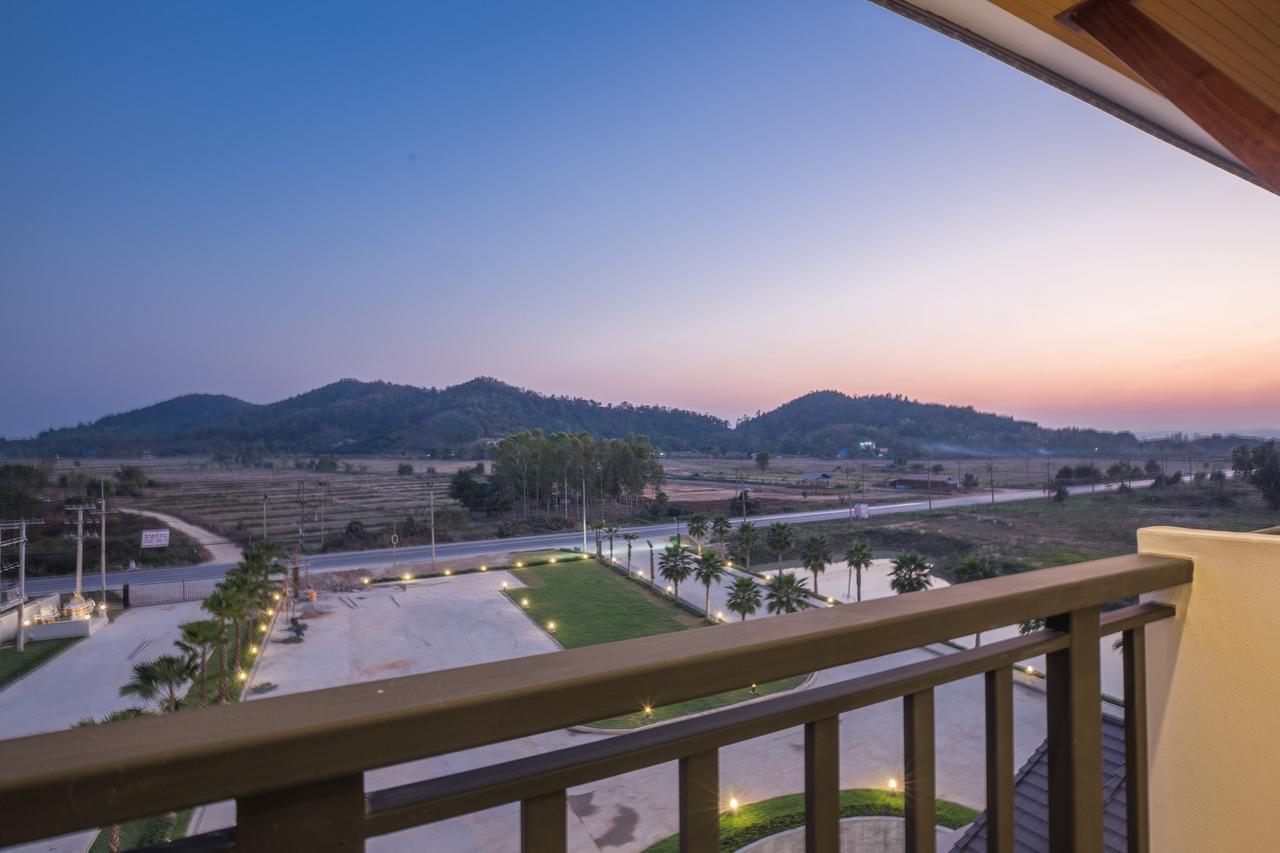 Sann View Hotel Thoeng Exterior foto